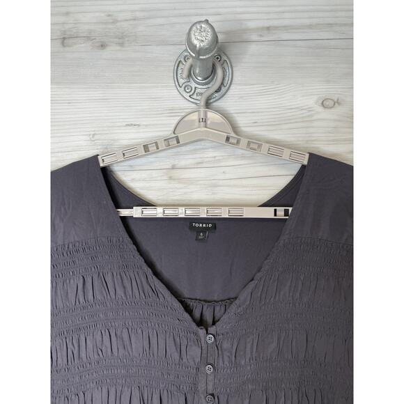Torrid Shirt Womens 6X Gray Smocked Button Front Peasant Tunic 3/4 Sleeve Boho - Picture 2 of 11